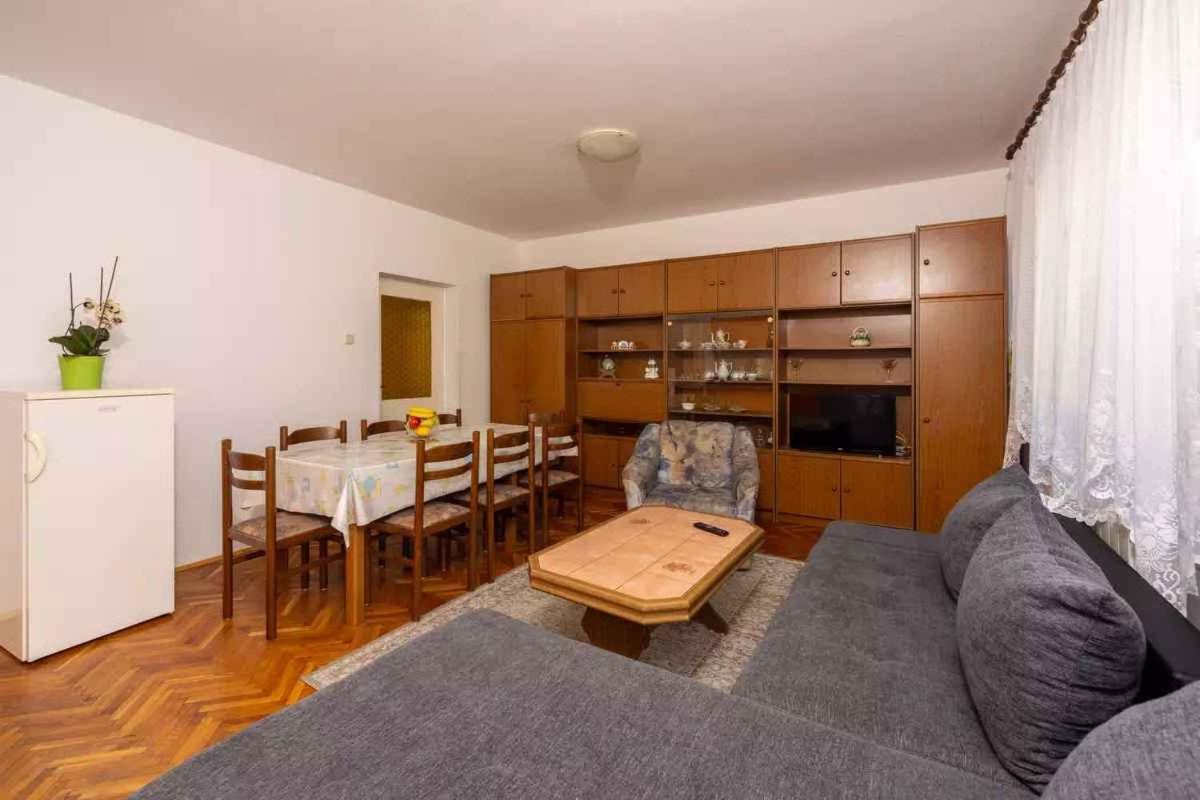 Four-Bedroom Apartment in Crikvenica II Esterno foto