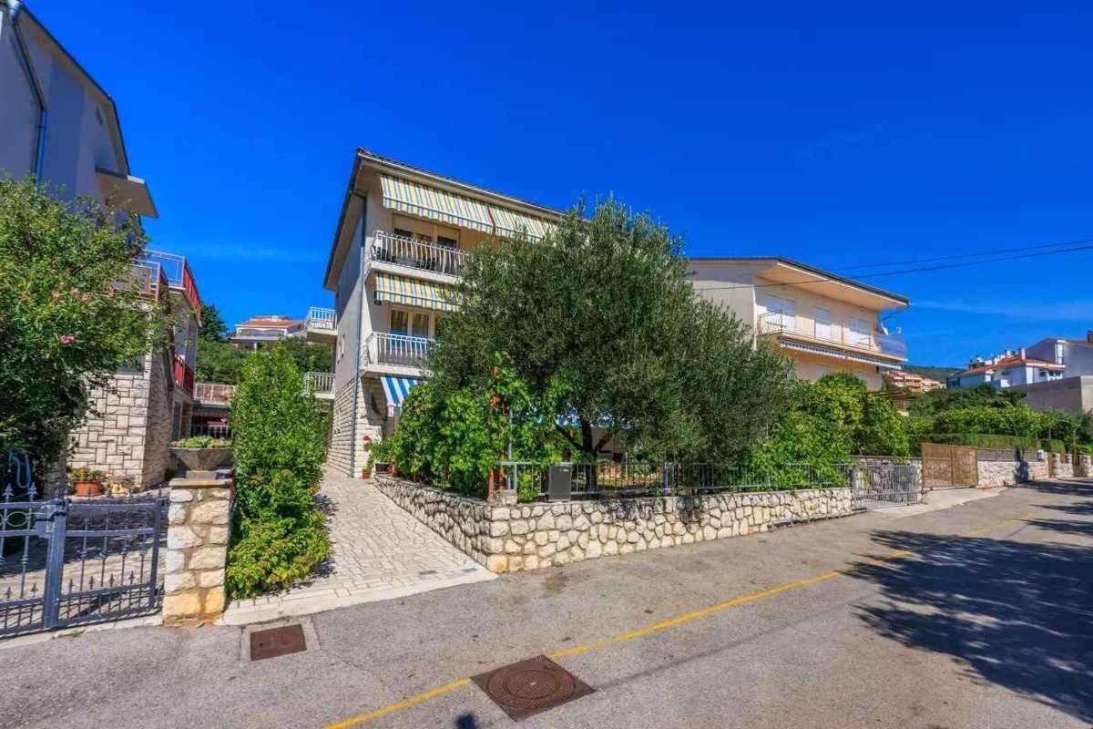 Four-Bedroom Apartment in Crikvenica II Esterno foto