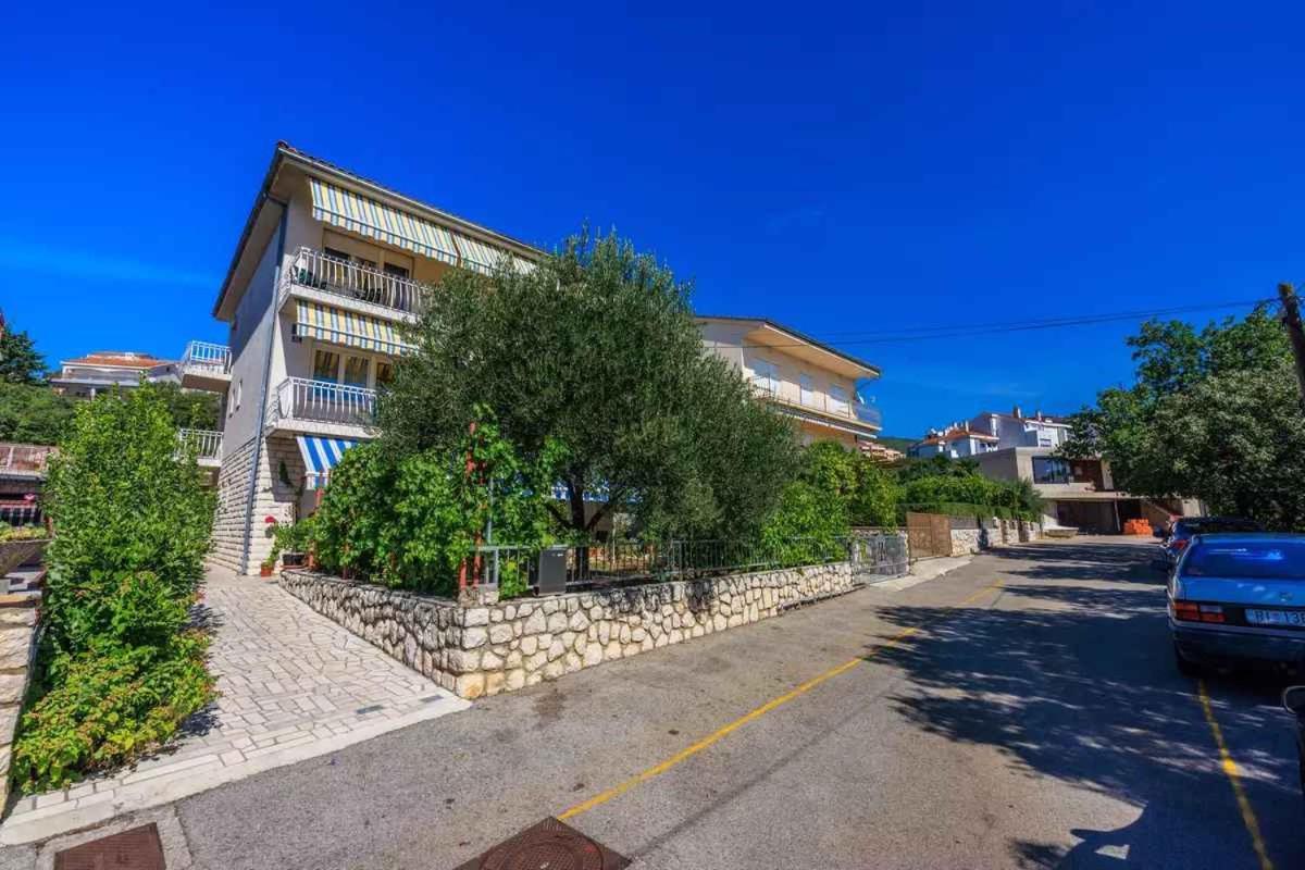 Four-Bedroom Apartment in Crikvenica II Esterno foto