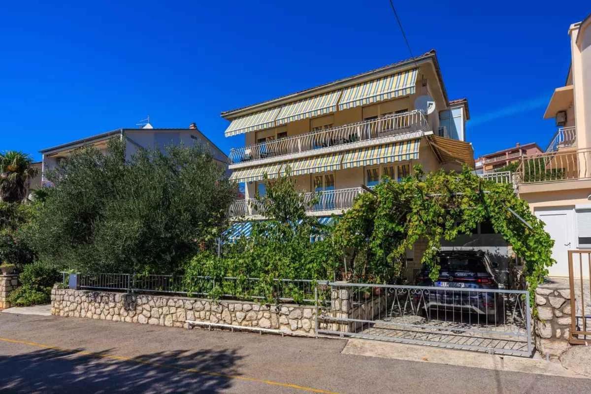 Four-Bedroom Apartment in Crikvenica II Esterno foto